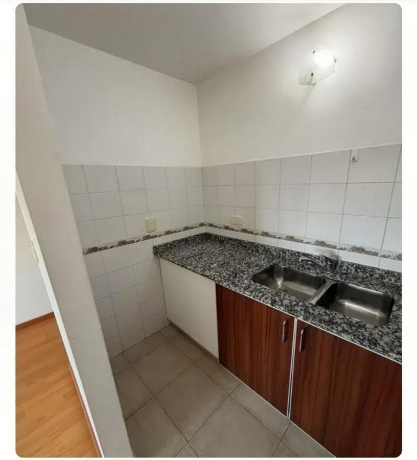 ONE-ROOM APARTMENT IN MORÓN SUR