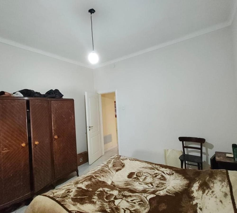 HOUSE FOR SALE IN THE ZAPIOLA NEIGHBORHOOD
