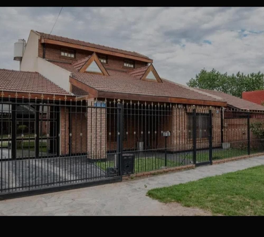 BEAUTIFUL 5-ROOM HOUSE IN PASO DEL REY