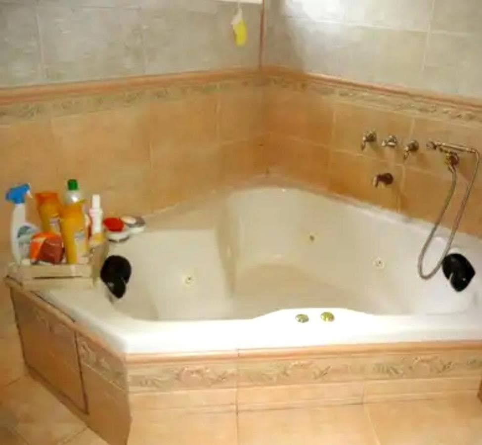 4-bedroom chalet with garage, Haedo Chico