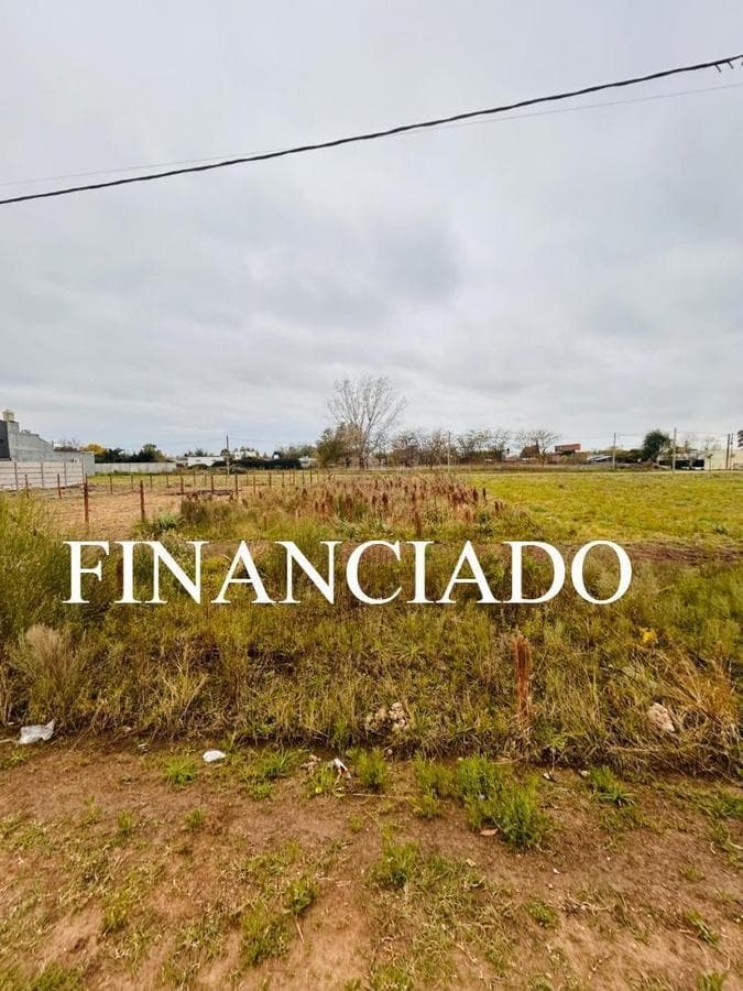 FINANCED LOT FOR SALE IN MERCEDES B.