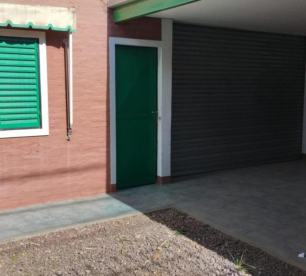 COMMERCIAL WAREHOUSE STRATEGIC LOCATION + OFFICES