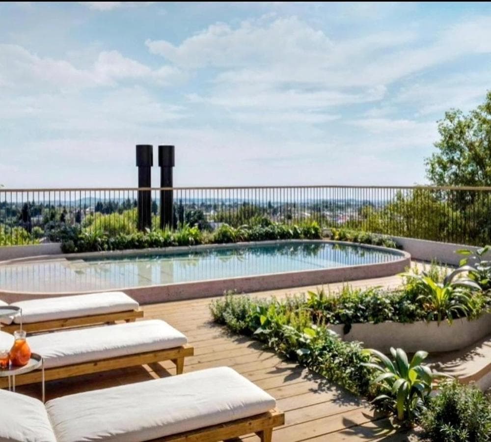 LUXURY APARTMENT FOR SALE IN NORTH ITUZAINGO