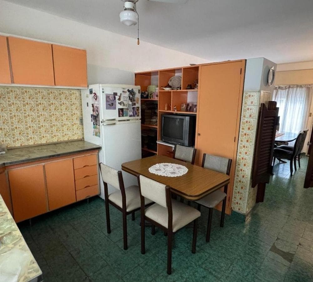 House for Sale in Moreno with Excellent Natural Light