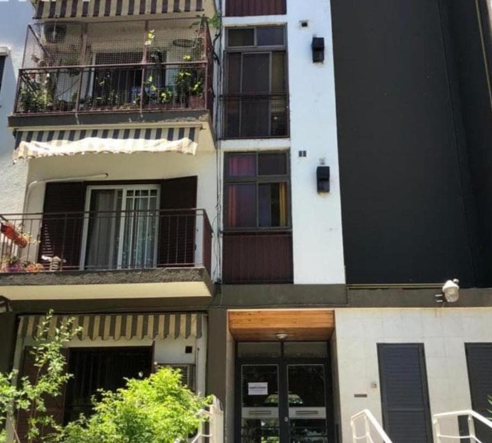 SPACIOUS APARTMENT IN A GREAT LOCATION