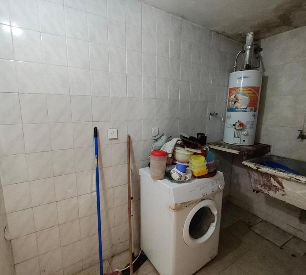 HOUSE FOR SALE: 5 ROOMS, DOWNTOWN LUJÁN