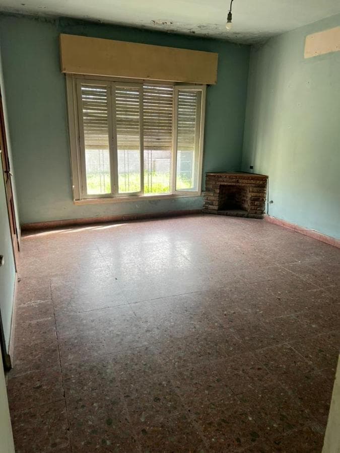 3-Bedroom, 3-Bathroom House in Morón