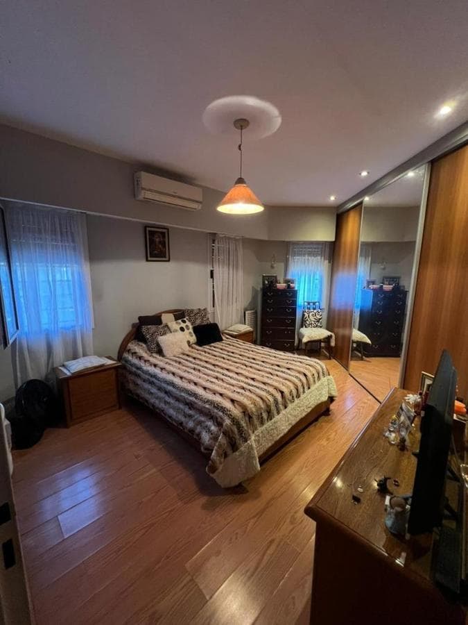 House for Sale - Haedo - 2 Bedrooms with Private Bathrooms