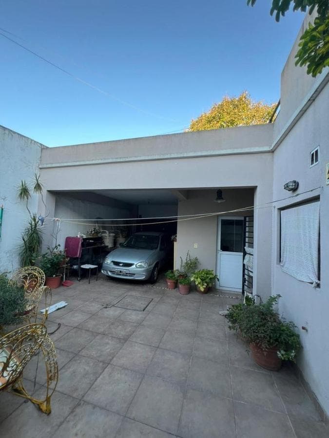 House for Sale - Haedo - 2 Bedrooms with Private Bathrooms