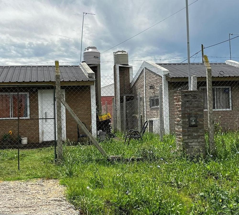 2 HOUSES IN LUJAN