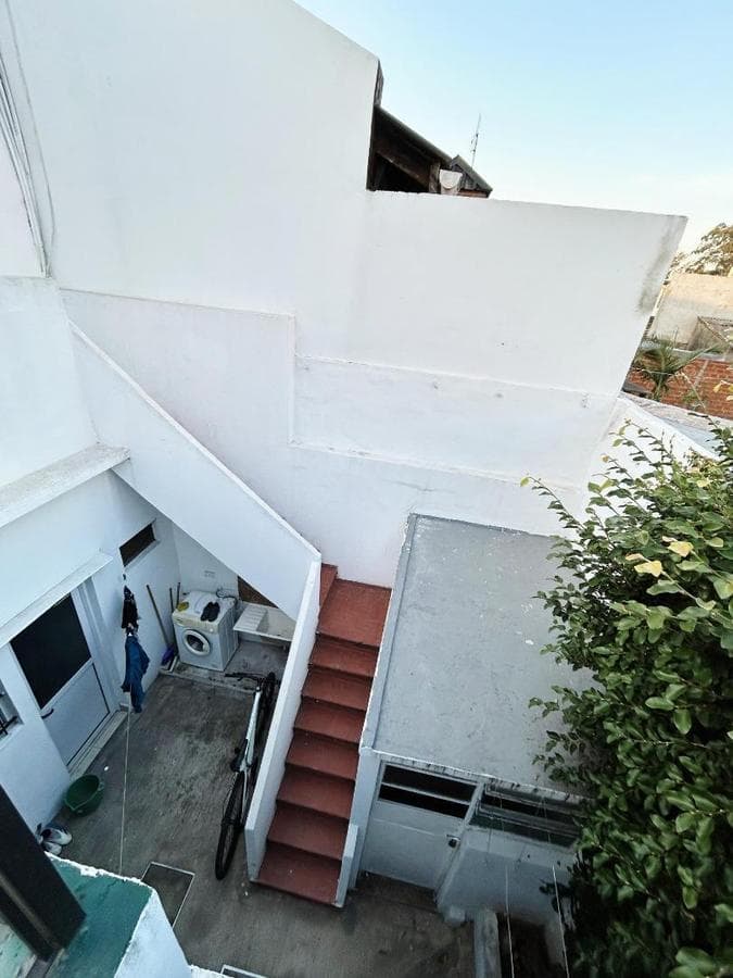 House with 4 apartments for sale – Ideal for investors