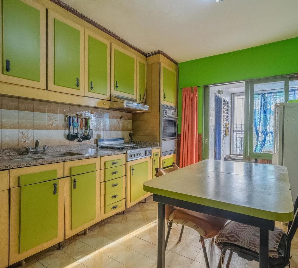 Spacious 4-room apartment with a private terrace