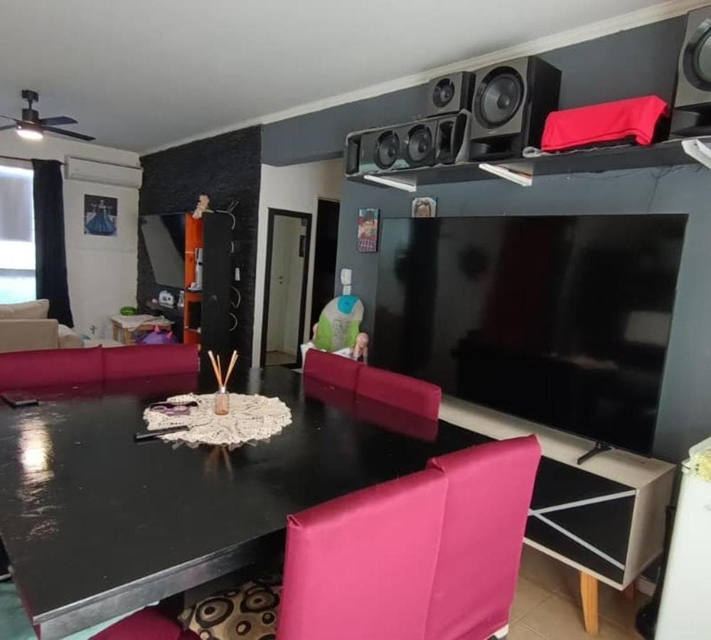 BEAUTIFUL HOUSE WITH A POOL IN CASTELAR