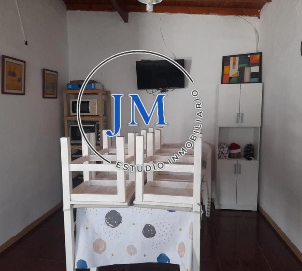 CASA COMPLETAMENTE AMUEBLADA