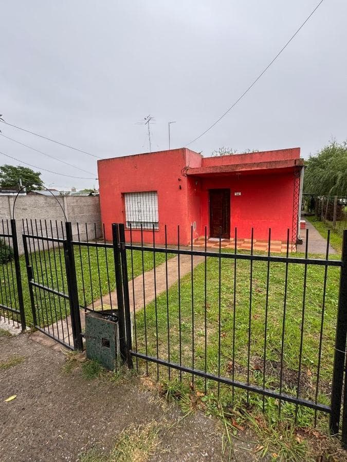 SPACIOUS HOUSE IN JÁUREGUI IN A GREAT LOCATION