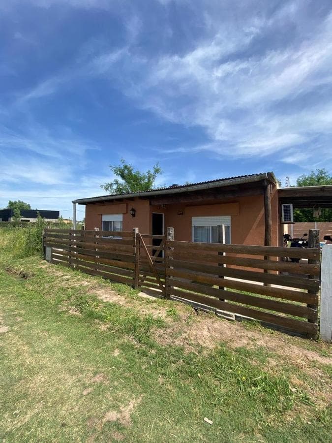 HOUSE FOR SALE IN SUIPACHA, B. A.