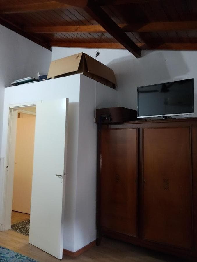 For sale: a 3-bedroom house with a 2-bedroom apartment in Ituzaingó Sur with a garden.