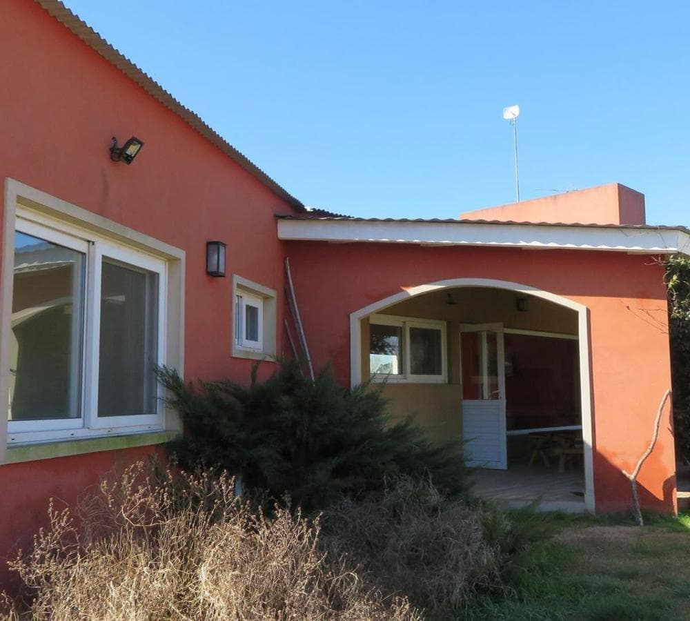 HOUSE FOR SALE: 5-ROOM HOME AT LAS HOJAS COUNTRY CLUB, MARCOS PAZ