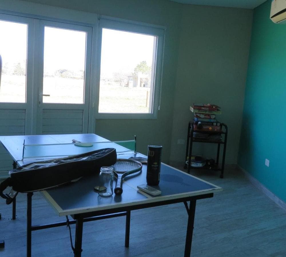 HOUSE FOR SALE: 5-ROOM HOME AT LAS HOJAS COUNTRY CLUB, MARCOS PAZ