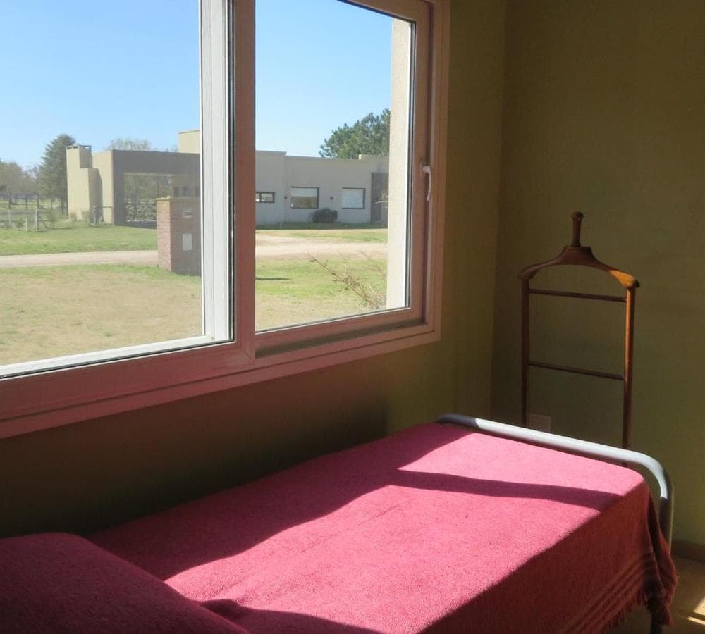 HOUSE FOR SALE: 5-ROOM HOME AT LAS HOJAS COUNTRY CLUB, MARCOS PAZ