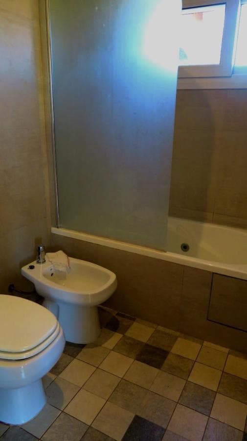 HOUSE FOR SALE: 5-ROOM HOME AT LAS HOJAS COUNTRY CLUB, MARCOS PAZ