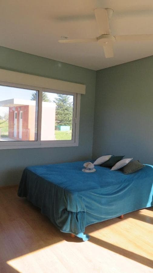 HOUSE FOR SALE: 5-ROOM HOME AT LAS HOJAS COUNTRY CLUB, MARCOS PAZ