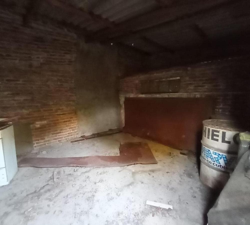 HOUSE FOR SALE WITH COMMERCIAL SPACE IN DOWNTOWN LUJÁN