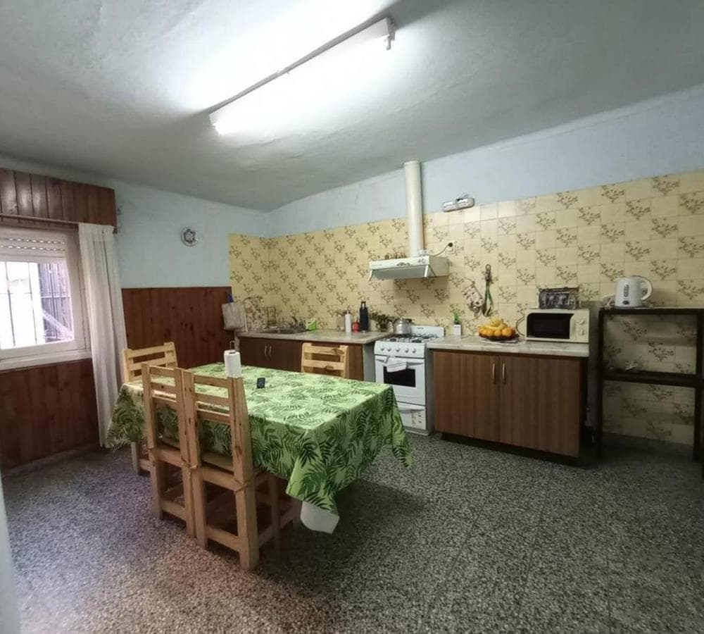 HOUSE FOR SALE WITH COMMERCIAL SPACE IN DOWNTOWN LUJÁN