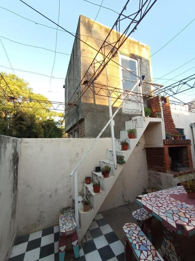 HOUSE FOR SALE WITH COMMERCIAL SPACE IN DOWNTOWN LUJÁN