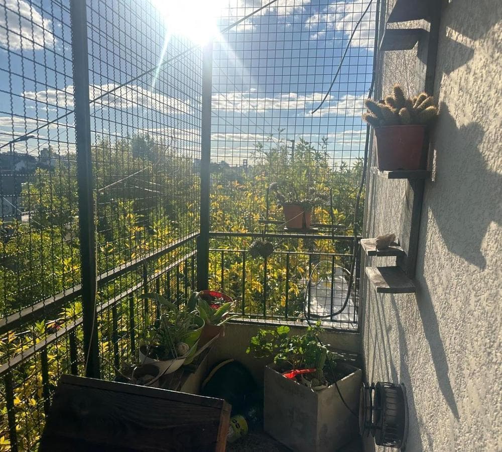 Spacious 3-room apartment for sale in Morón