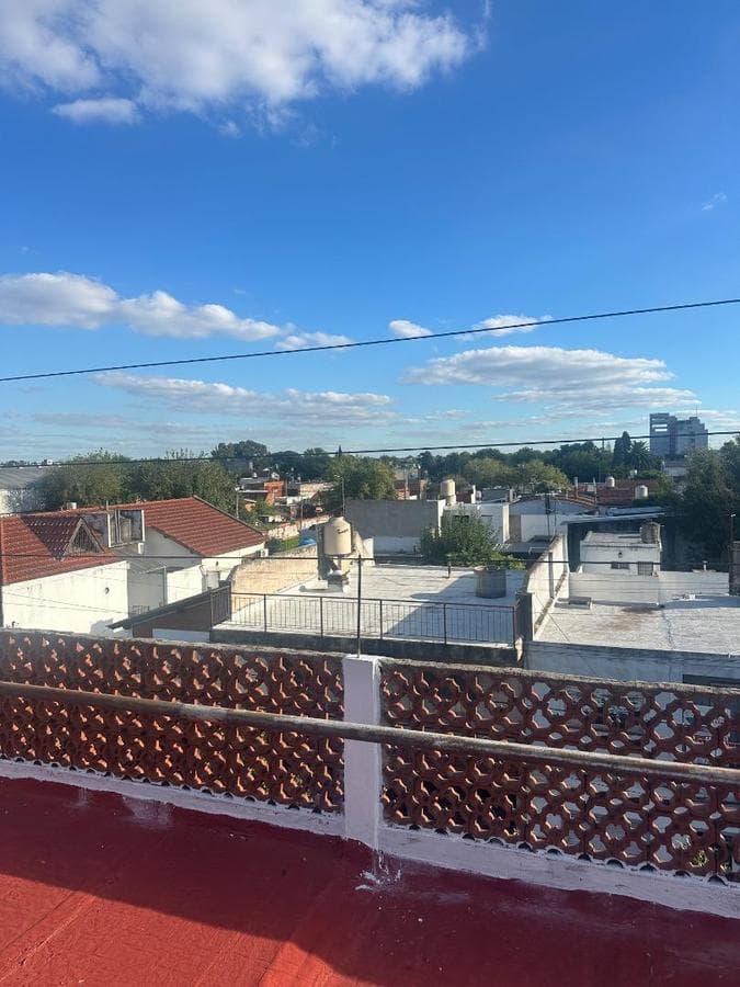 Spacious 3-room apartment for sale in Morón