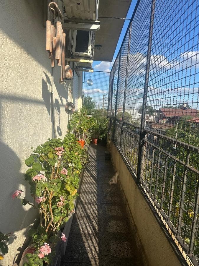 Spacious 3-room apartment for sale in Morón