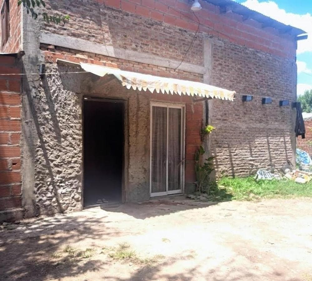 3-ROOM HOUSE FOR SALE WITH COMMERCIAL SPACE AND APARTMENT IN LA REJA
