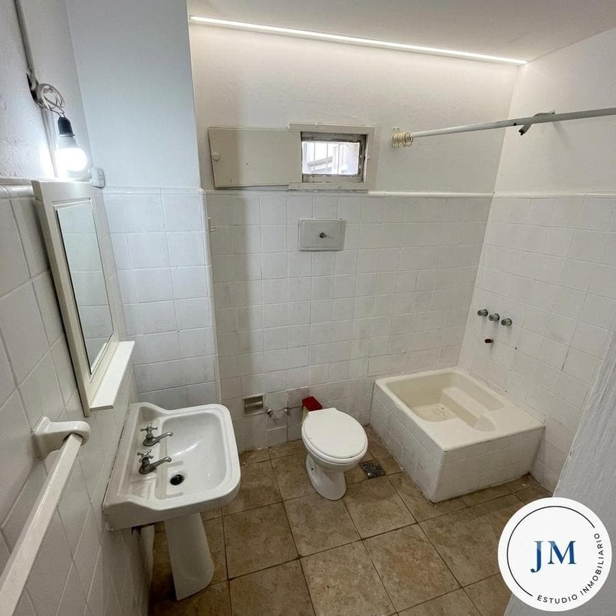 Spacious studio apartment in an excellent location