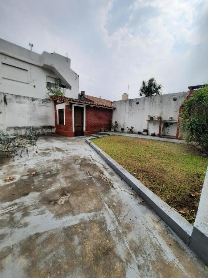 Casa Castelar Norte: 4 rooms, 3 bedrooms