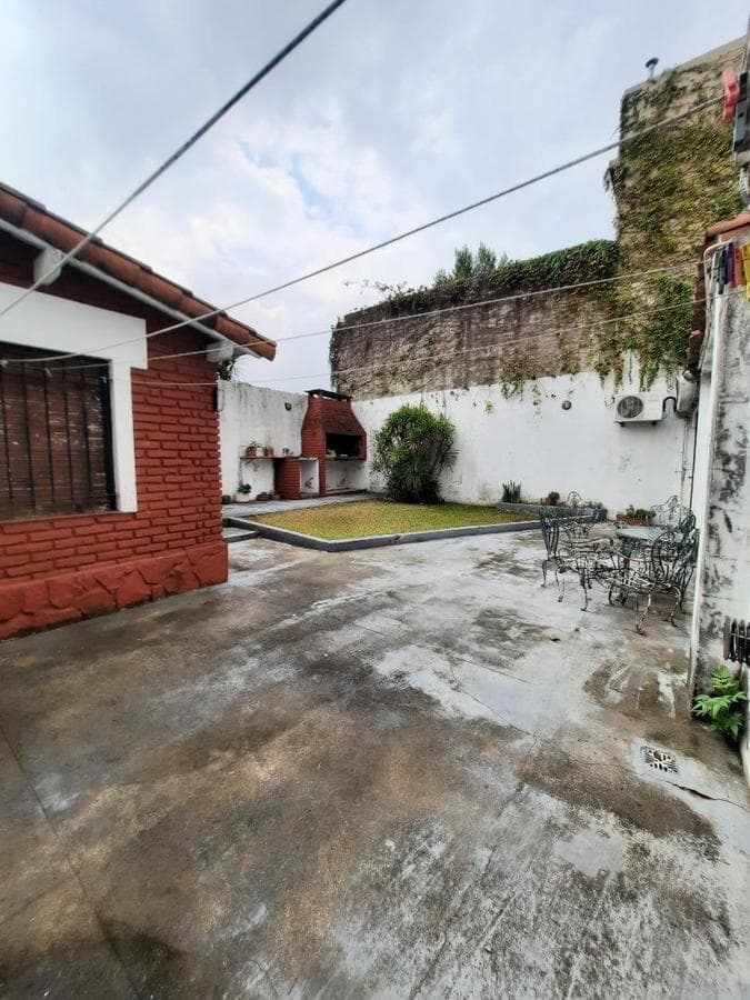 Casa Castelar Norte: 4 rooms, 3 bedrooms