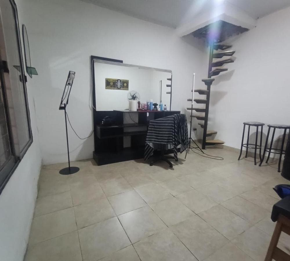 BEAUTIFUL 4-ROOM HOUSE IN PASO DEL REY