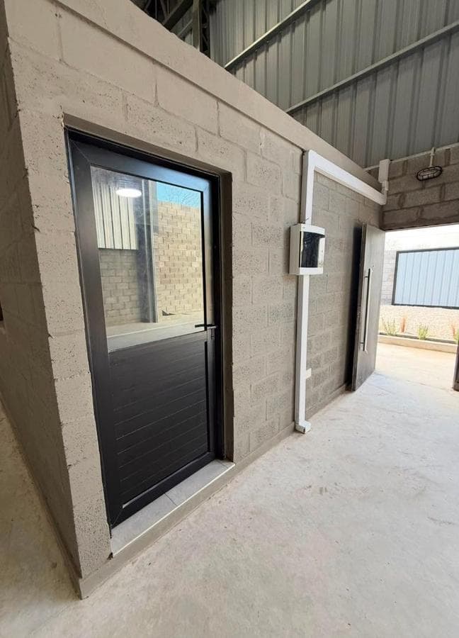 WAREHOUSE FOR SALE IN LUJÁN