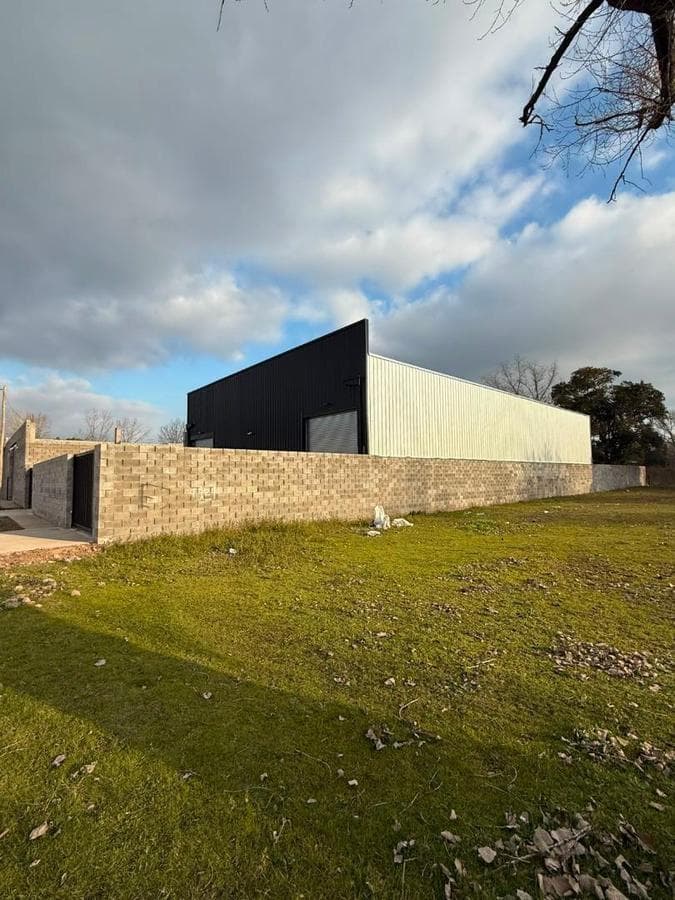 WAREHOUSE FOR SALE IN LUJÁN
