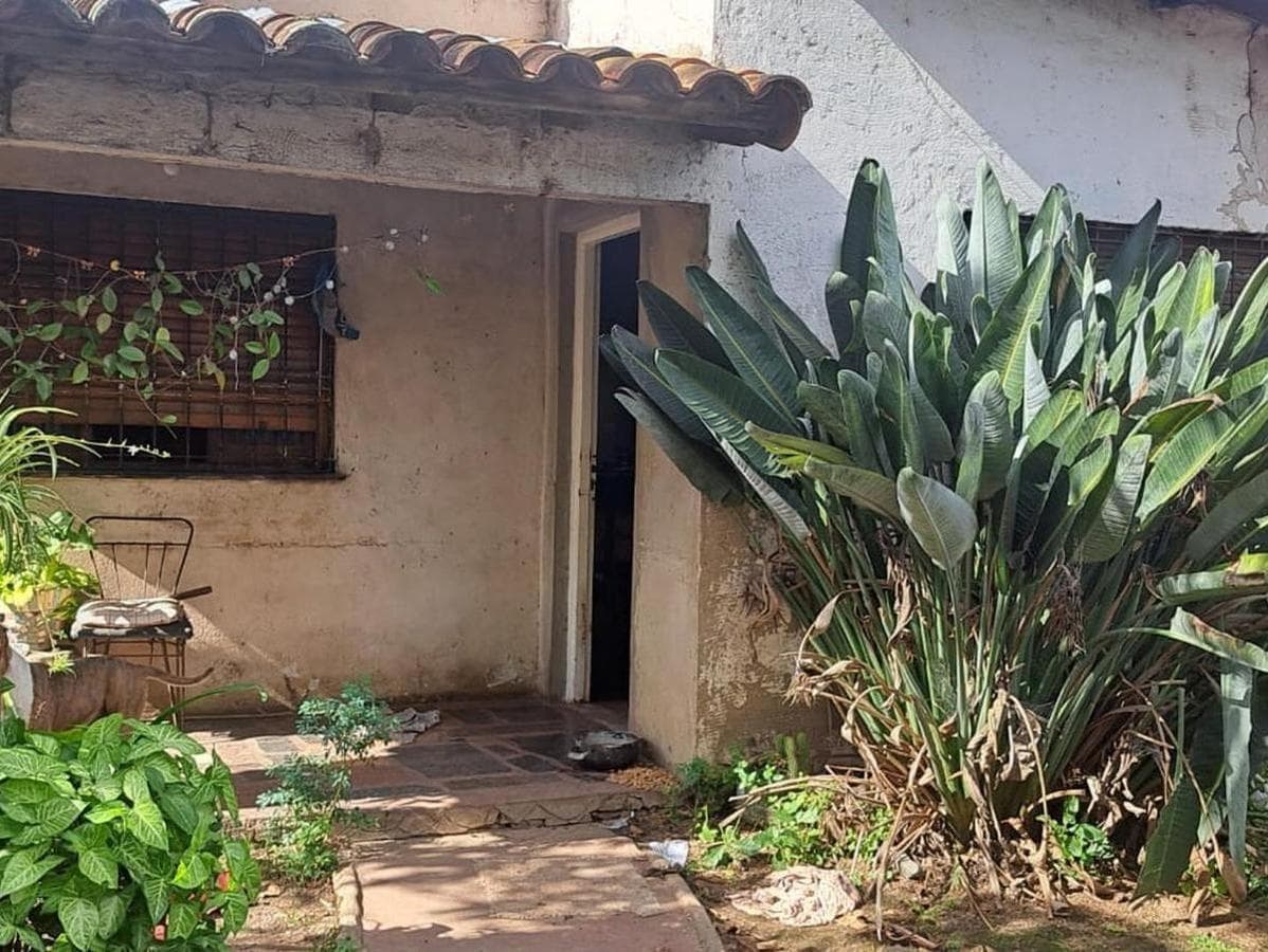 HOUSE FOR SALE IN MORENO: 3 ROOMS