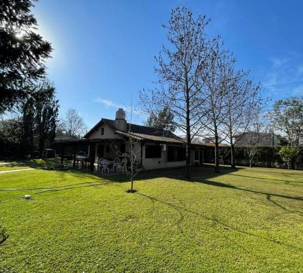 5-Room House for Sale