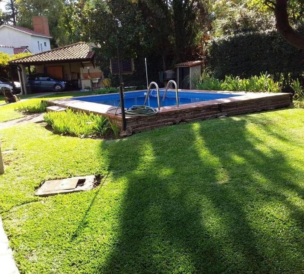 5-Room House for Sale