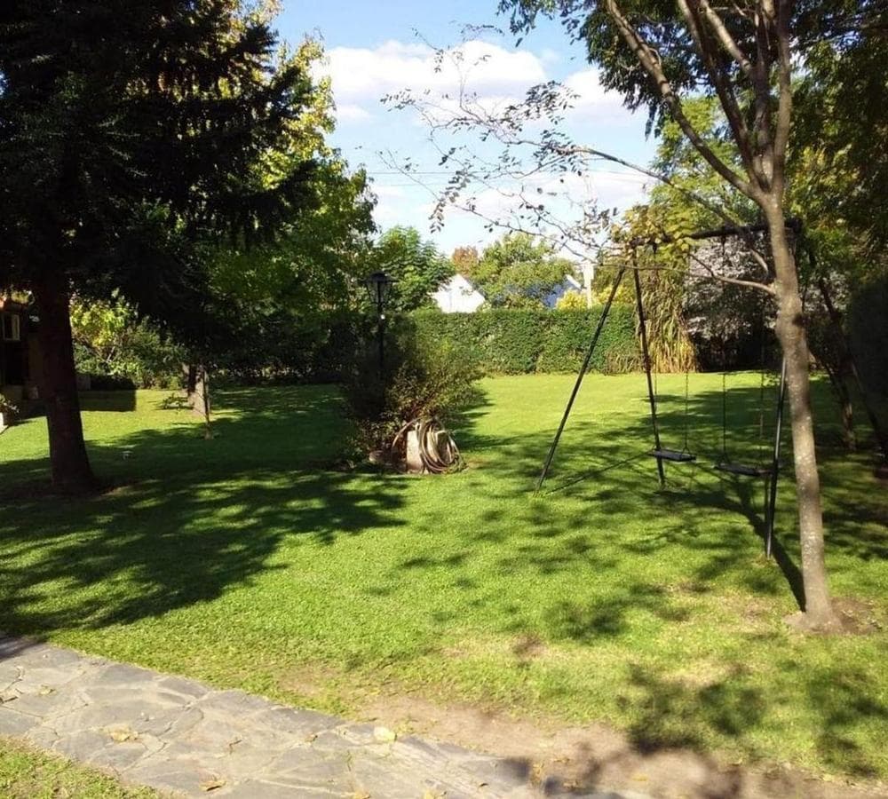 5-Room House for Sale