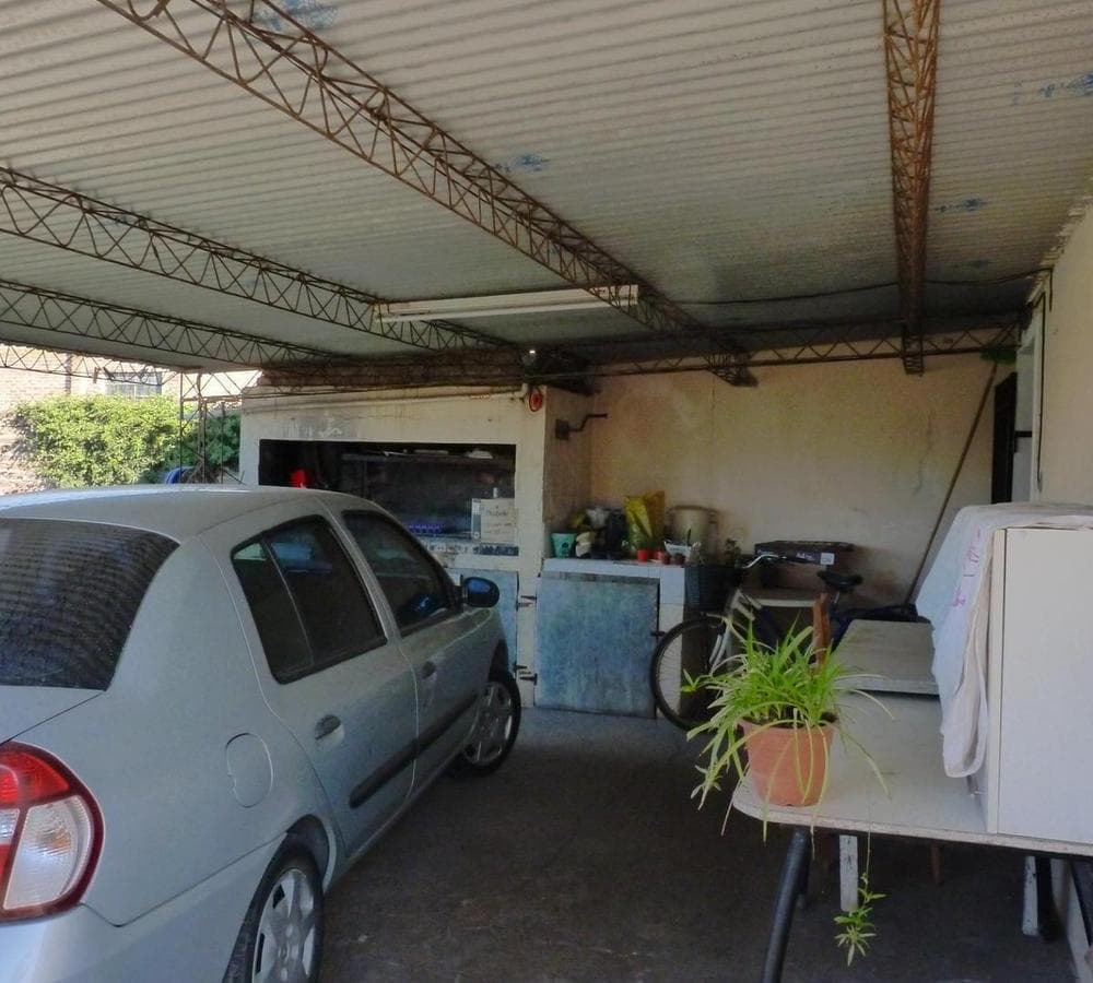 HOUSE FOR SALE IN MERCEDES B.