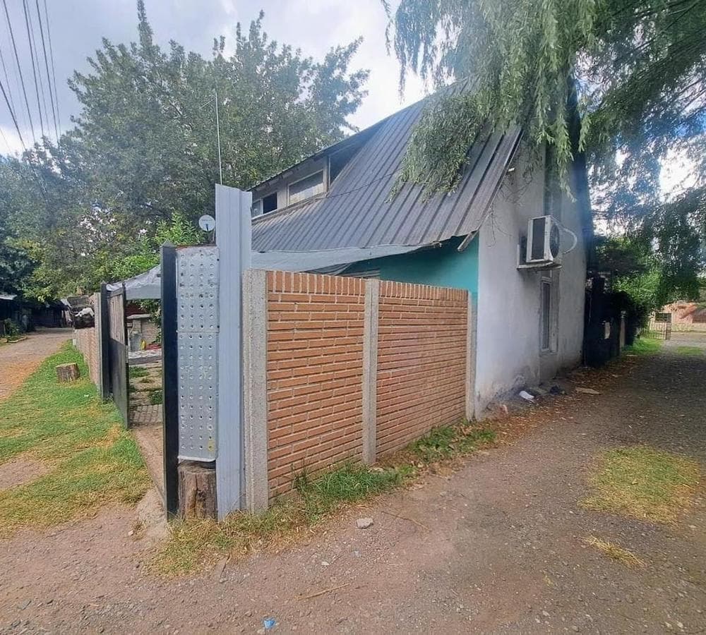4-ROOM HOUSE FOR SALE IN THE "LA FIACA" GATED COMMUNITY IN MORENO