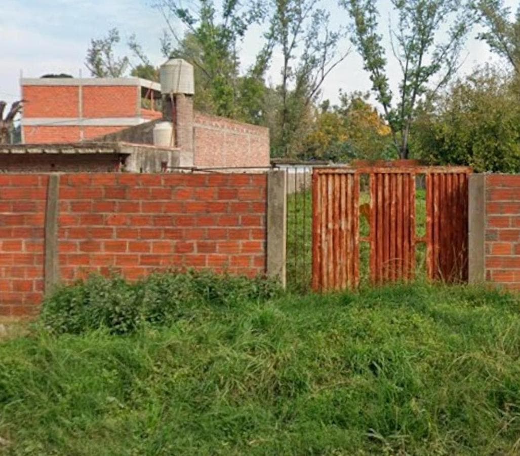 348 m² lot across from the Buen Ayre Industrial Park