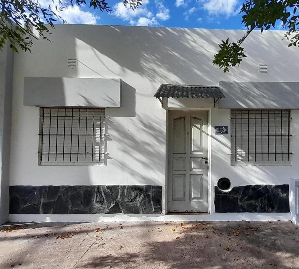 PH HOUSE FOR SALE - CHIVILCOY