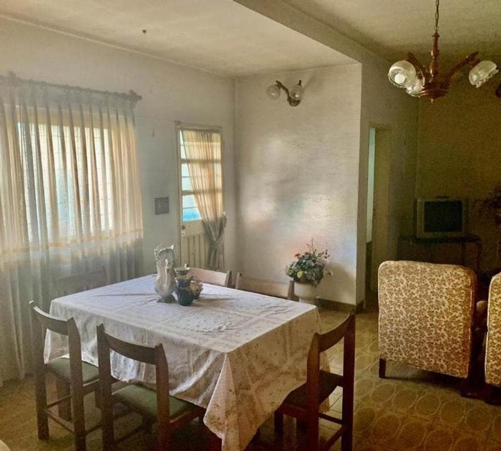 EXCELLENT PROPERTY IN HURLINGHAM, QUIRNO PARK AREA