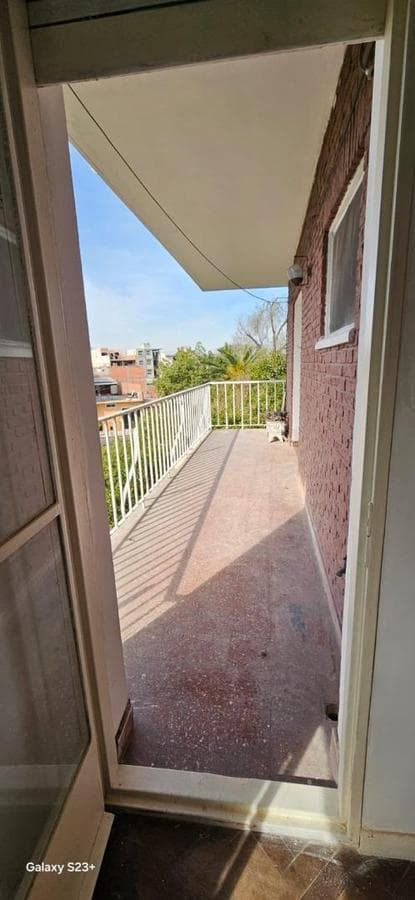 SPACIOUS APARTMENT IN A GREAT LOCATION