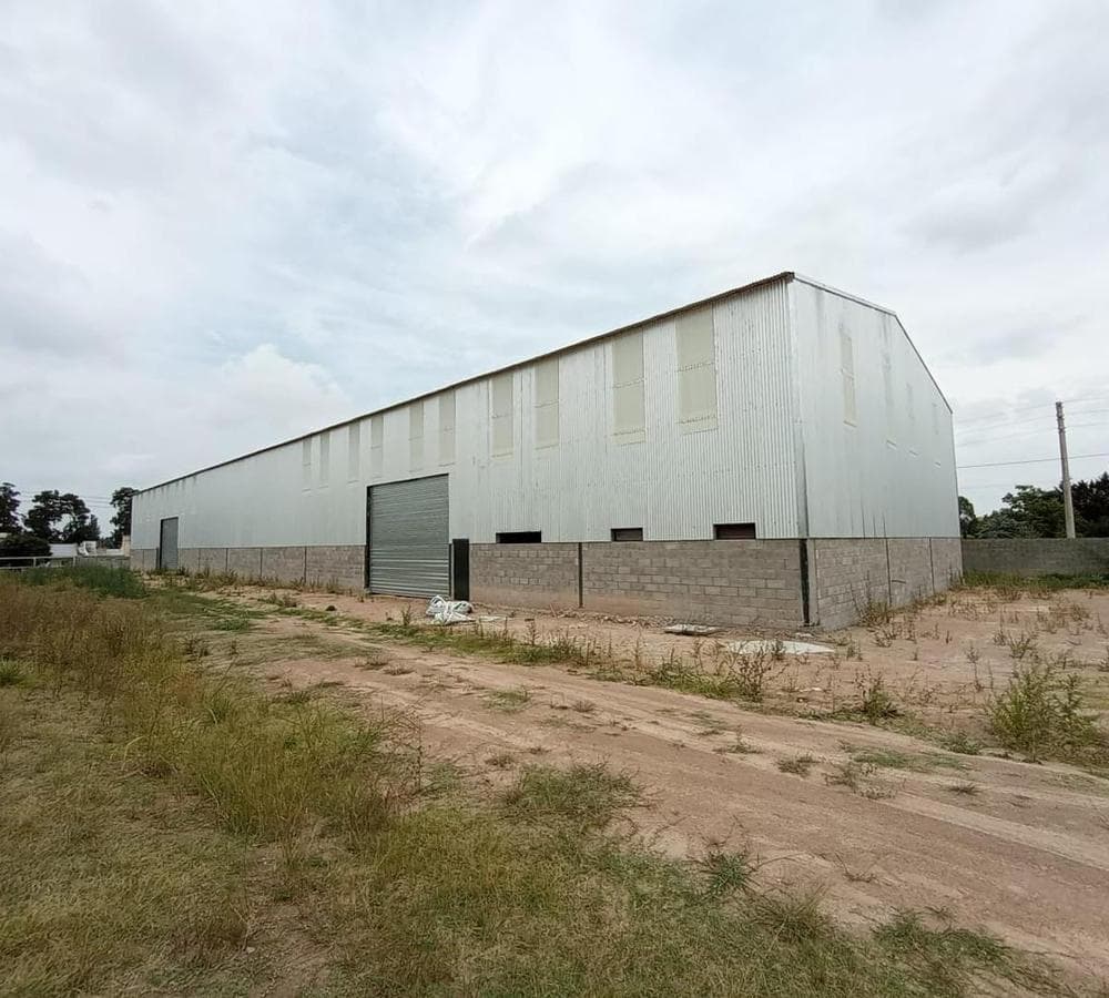 WAREHOUSE FOR RENT IN THE LUJÁN INDUSTRIAL ZONE
